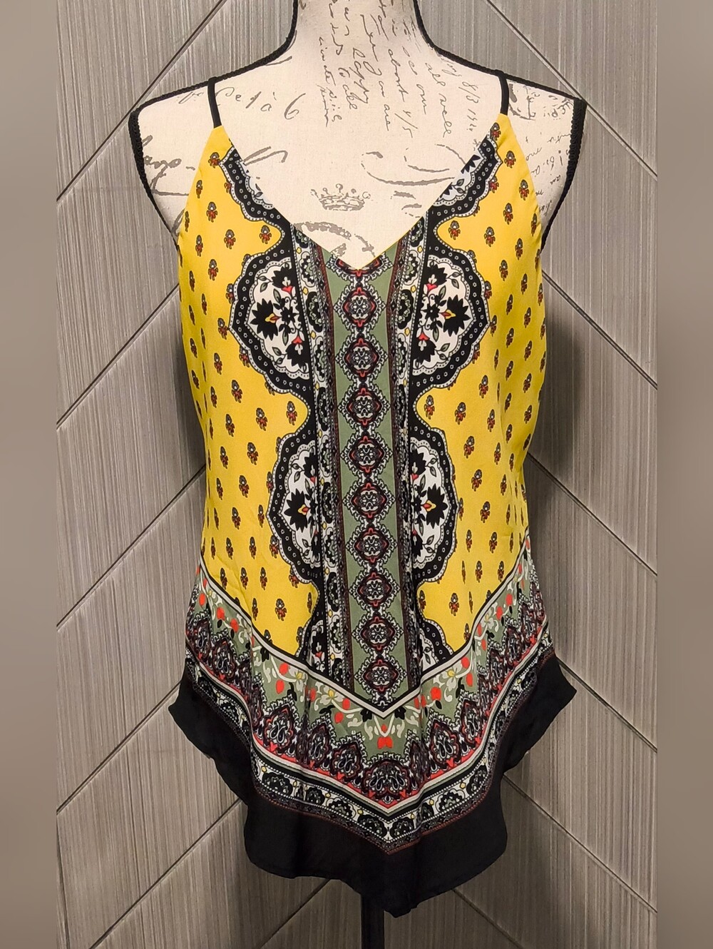 By & By L NWT Yellow Scarf Print Boho Handkerchief Hem Cami Tank Top